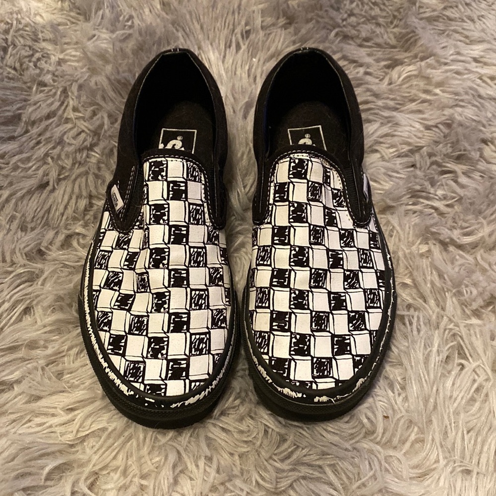 VANS black and white checkered Womens size 6.5 (Mens size 5)